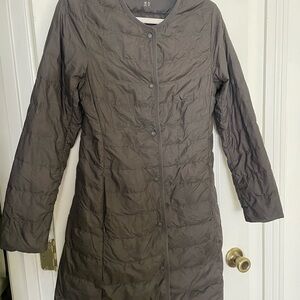 Uniqlo Women's Long Quilted Puffer Coat in Dark Brown
